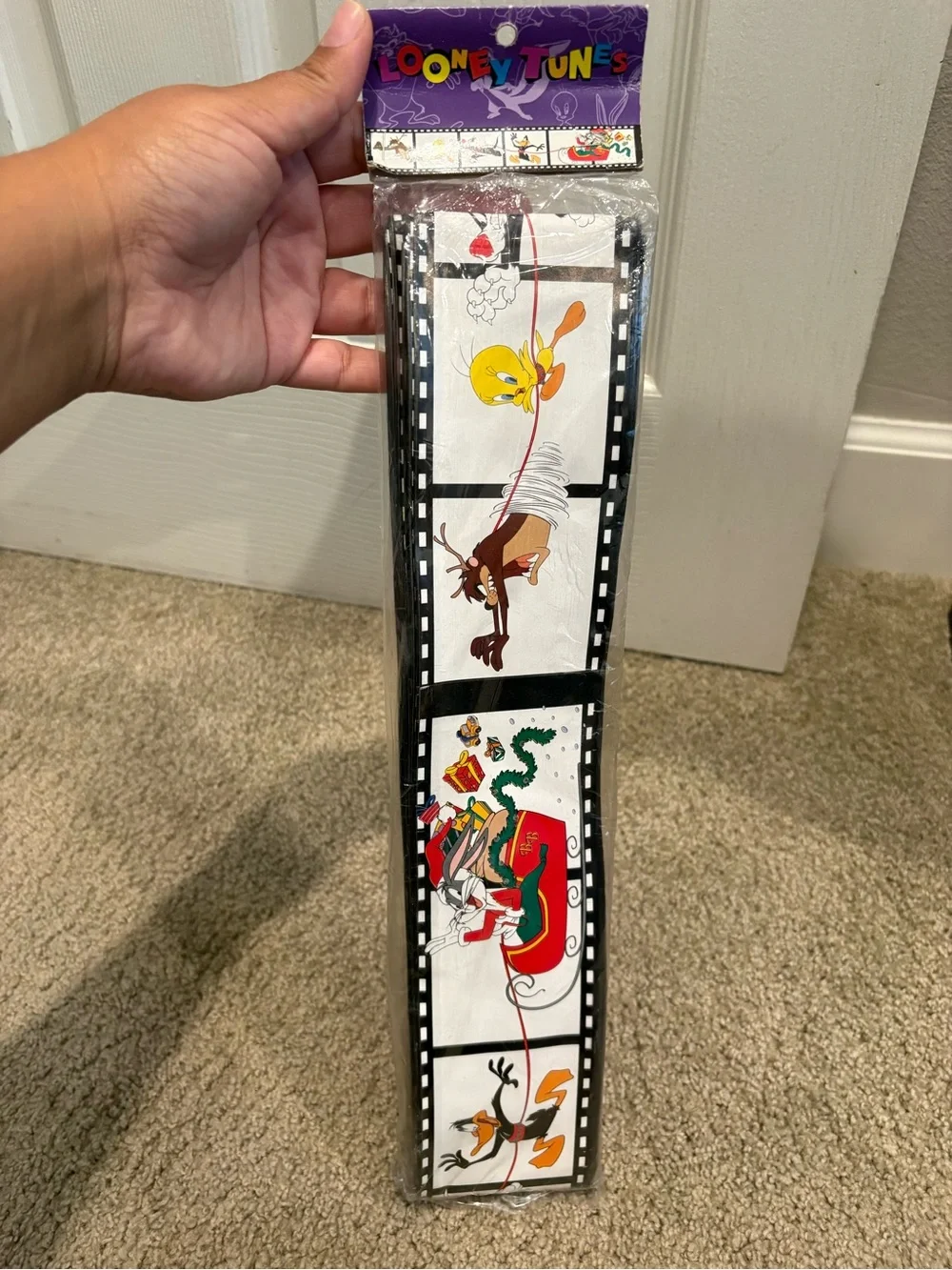 Vintage 1996 Warner Bros. Looney Tunes Christmas Theme Paper Wall Border New